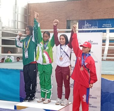María Camila Pineda subió a lo más alto del podio para reclamar la medalla dorada.