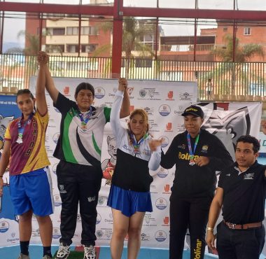 La boxeadora oriunda de Curumaní, Cesar, María José Pérez se colgó la medalla de oro.