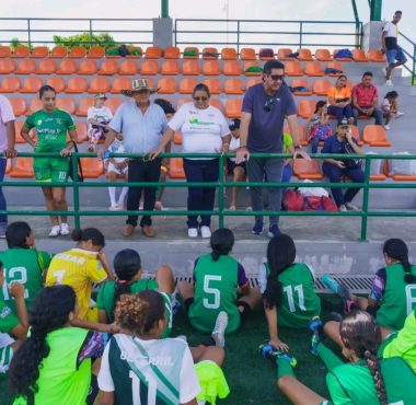 A las veedurías se presentaron 60 jugadoras de las cuales se escogerán a las 18 representantes que disputarán el certamen en España.