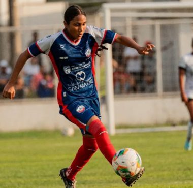 Gracias a sus destacadas actuaciones, la delantera vallenata Saileth Bonett se ganó un lugar en la Selección Colombia sub-17.