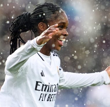 Linda Caicedo ingresó en el segundo tiempo para aportar su talento en el triunfo del Real Madrid sobre el Barcelona.