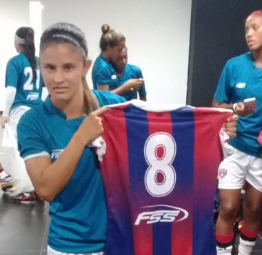 La mediocampista vallenata Jessica Hernández lució el dorsal número 8 en su paso por el Unión Magdalena.