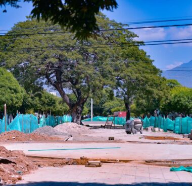 Avanza la reconstrucción del parque del barrio El Carmen de Valledupar.